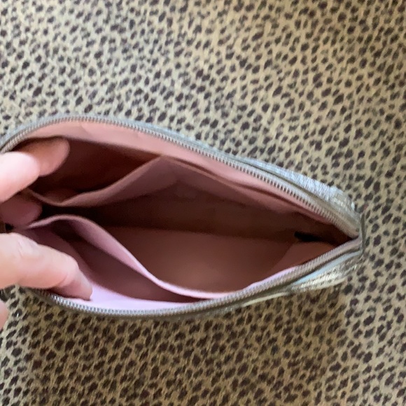 Coach Pouch - Picture 4 of 8